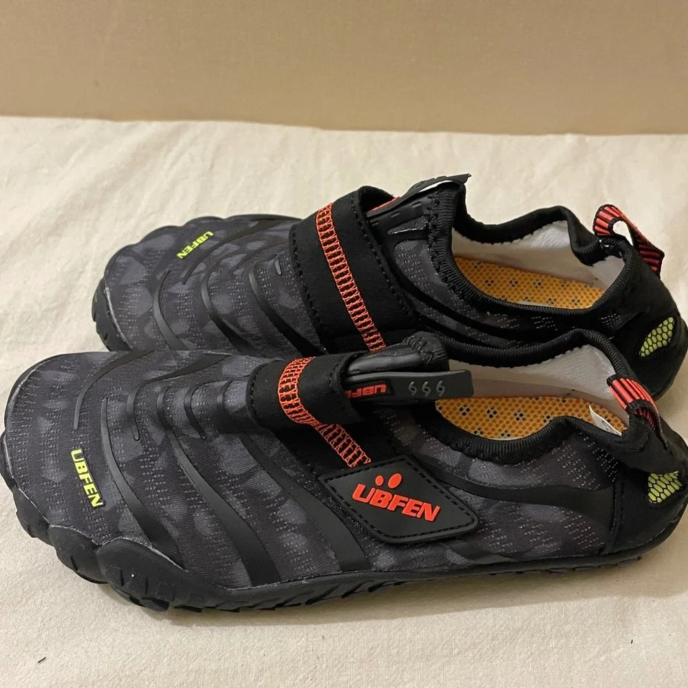 NEW Kids Size 32 Barefoot Water Shoes Black Camo Quick Dry Aqua Shoes UBFEN